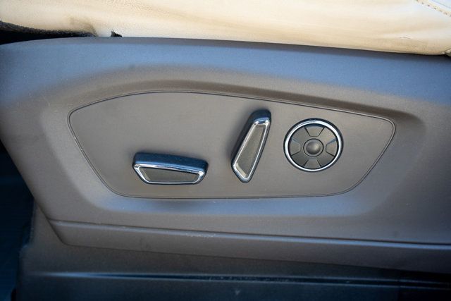 2020 Ford Explorer Local Trade/Platinum Pkg/Heated&Cooled Massaging Seats/Pano Roof - 23034244 - 40