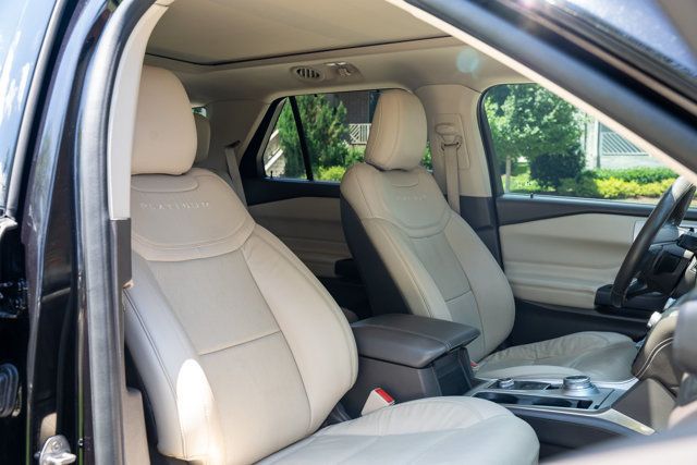 2020 Ford Explorer Local Trade/Platinum Pkg/Heated&Cooled Massaging Seats/Pano Roof - 23034244 - 45