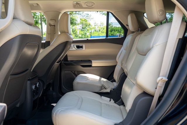 2020 Ford Explorer Local Trade/Platinum Pkg/Heated&Cooled Massaging Seats/Pano Roof - 23034244 - 48