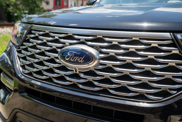 2020 Ford Explorer Local Trade/Platinum Pkg/Heated&Cooled Massaging Seats/Pano Roof - 23034244 - 8