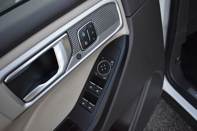 2020 Ford Explorer Platinum 4WD - 23038780 - 33
