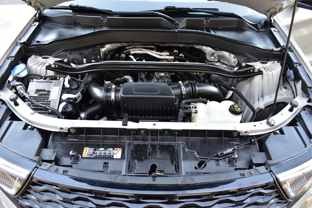 2020 Ford Explorer ST photo 12