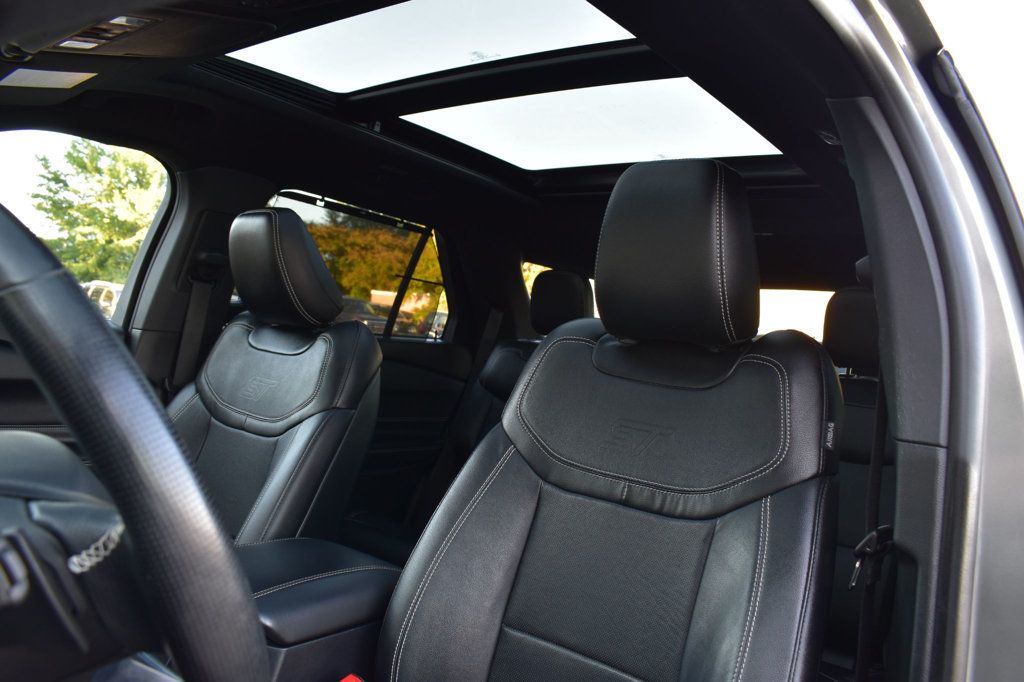 2020 Ford Explorer ST photo 15
