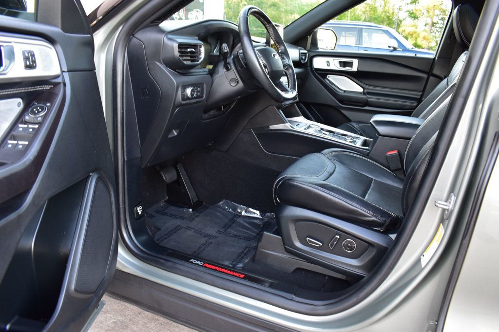 2020 Ford Explorer ST photo 16