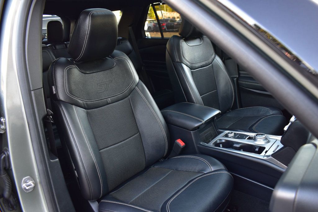 2020 Ford Explorer ST photo 18