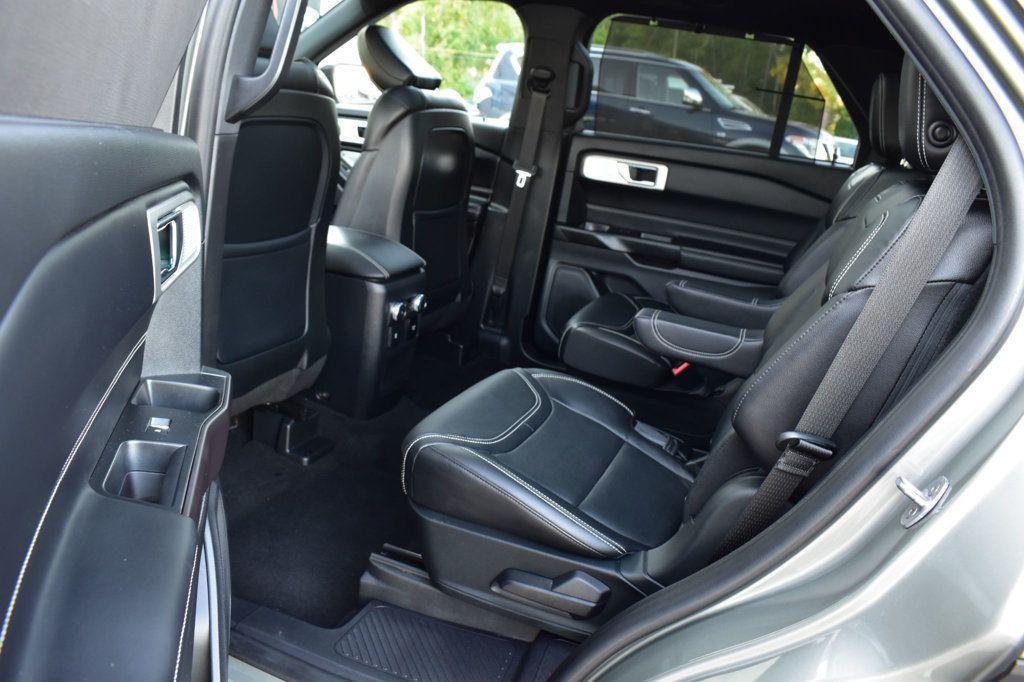 2020 Ford Explorer ST photo 20