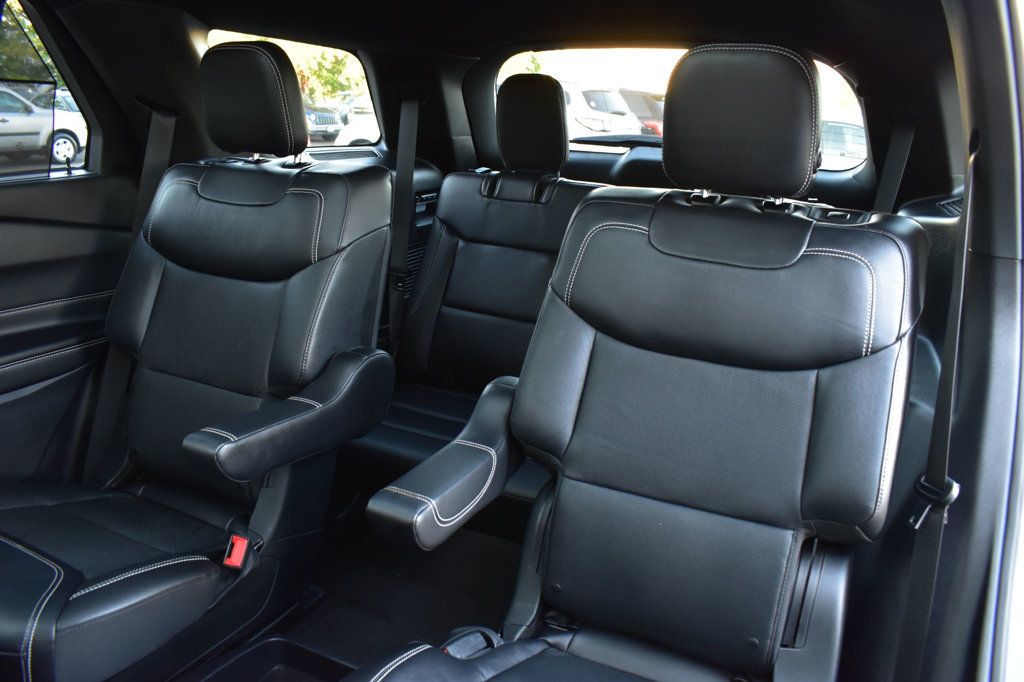 2020 Ford Explorer ST photo 21