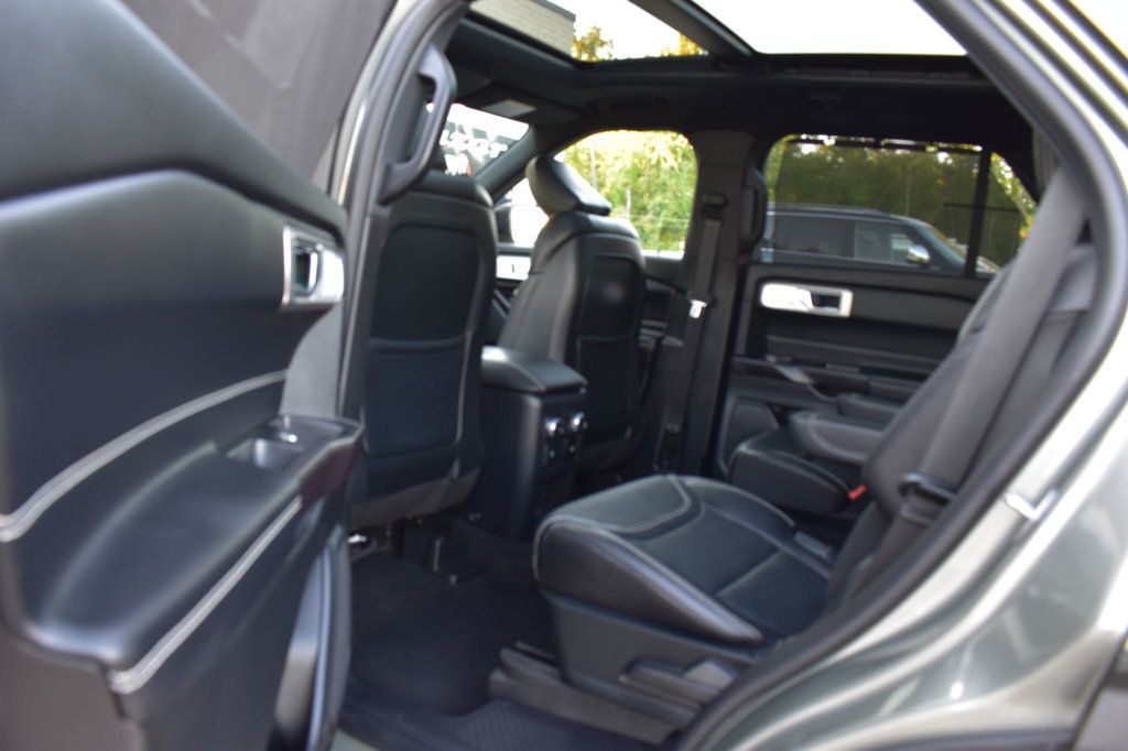 2020 Ford Explorer ST photo 22