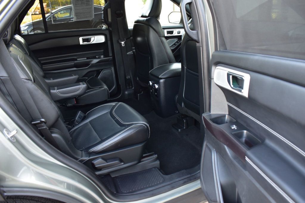 2020 Ford Explorer ST photo 25