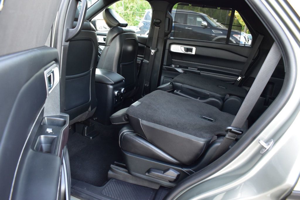 2020 Ford Explorer ST photo 30