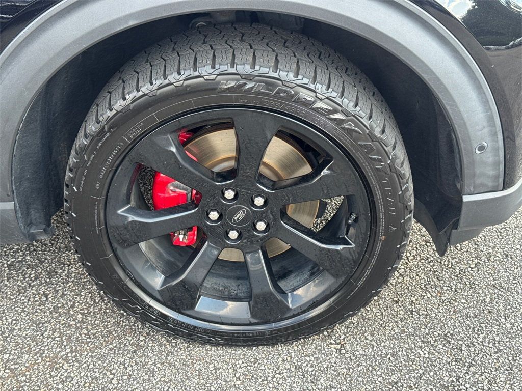 2020 Ford Explorer ST photo 12