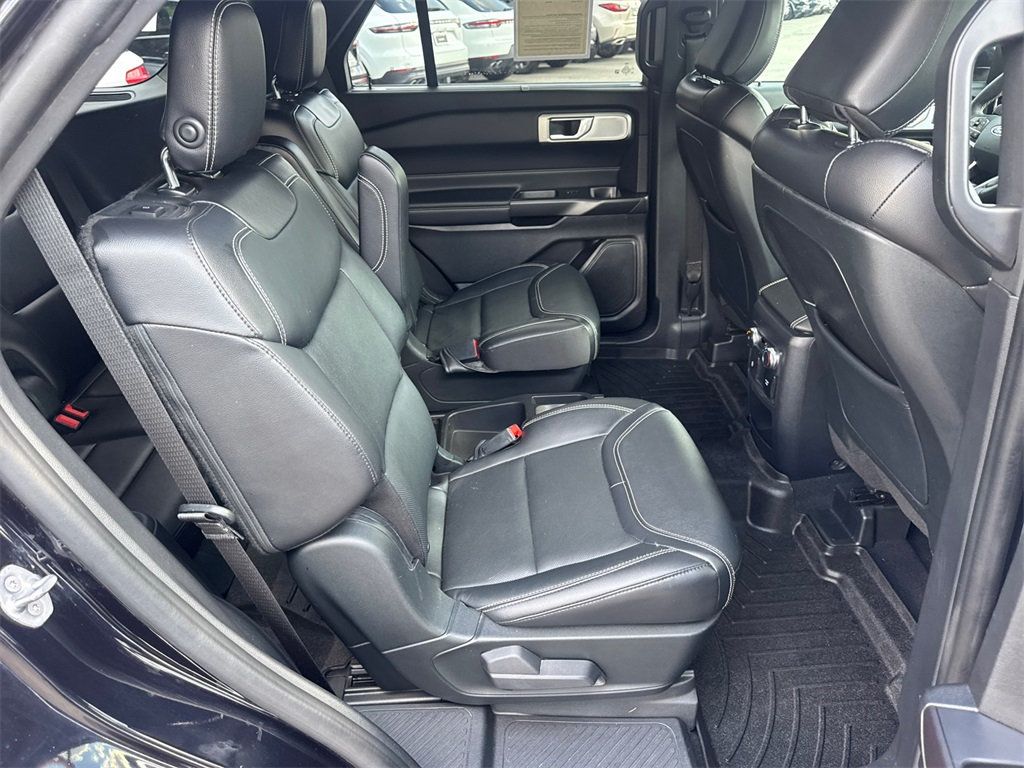 2020 Ford Explorer ST photo 15