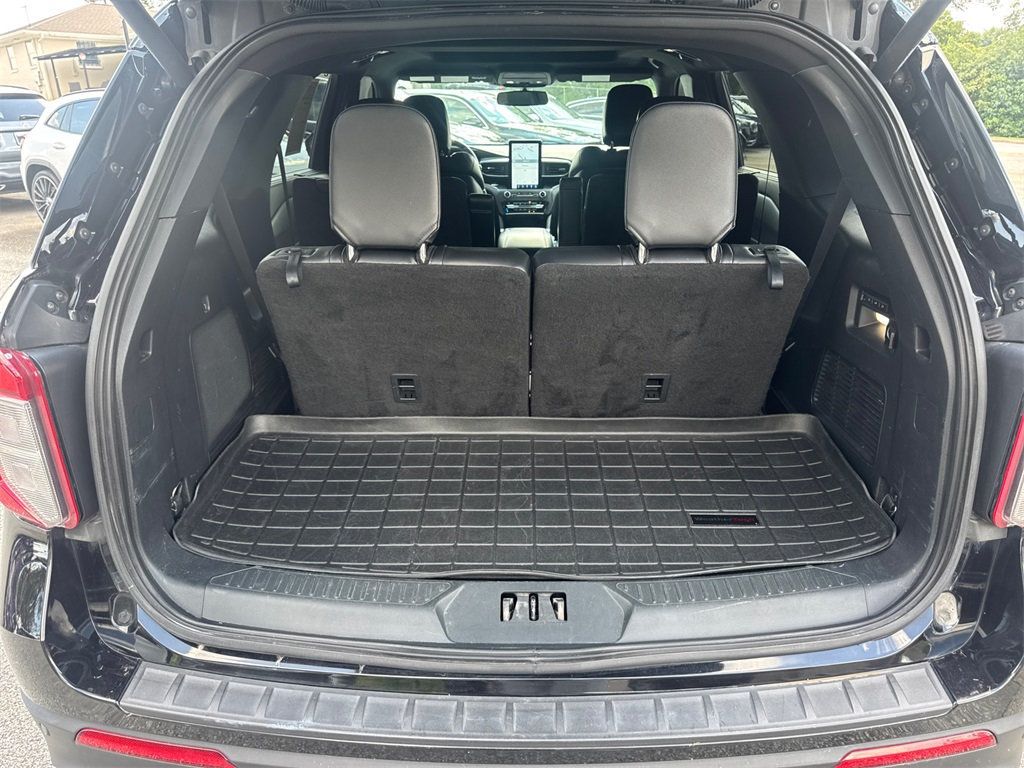 2020 Ford Explorer ST photo 18