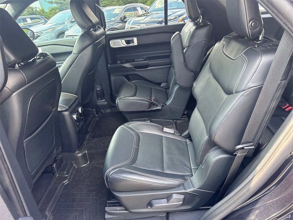 2020 Ford Explorer ST photo 20