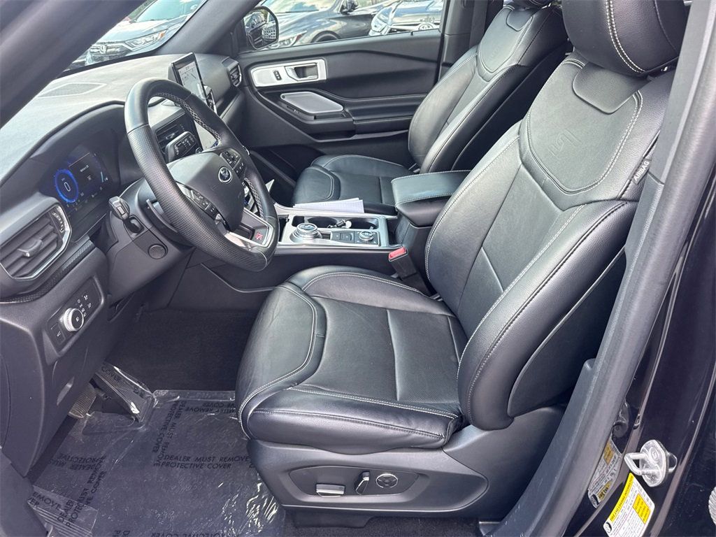 2020 Ford Explorer ST photo 9