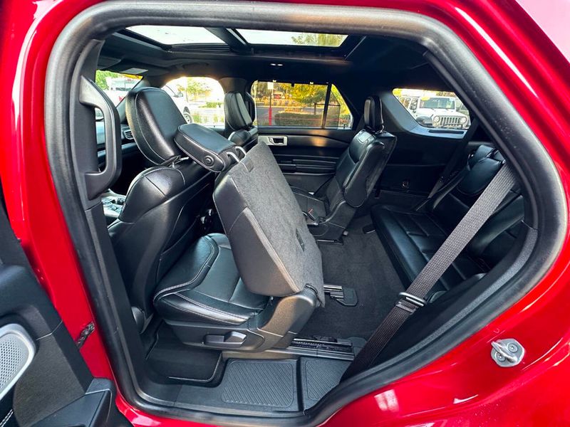 2020 Ford Explorer ST 4WD - 22946462 - 25