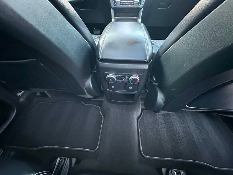 2020 Ford Explorer ST 4WD - 22946462 - 29