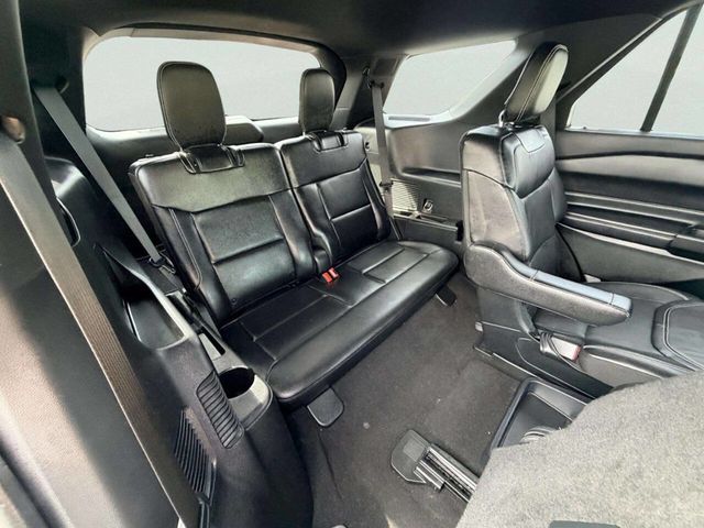 2020 Ford Explorer ST 4WD - 23030935 - 32