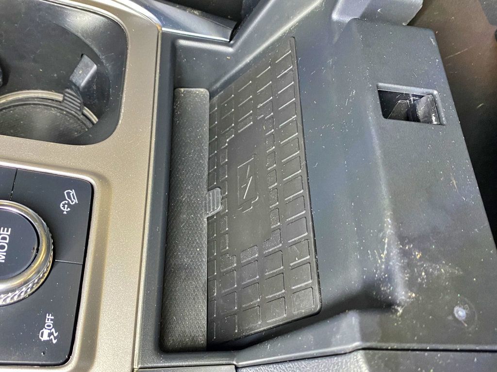 2020 Ford Explorer ST 4WD - 23001612 - 38