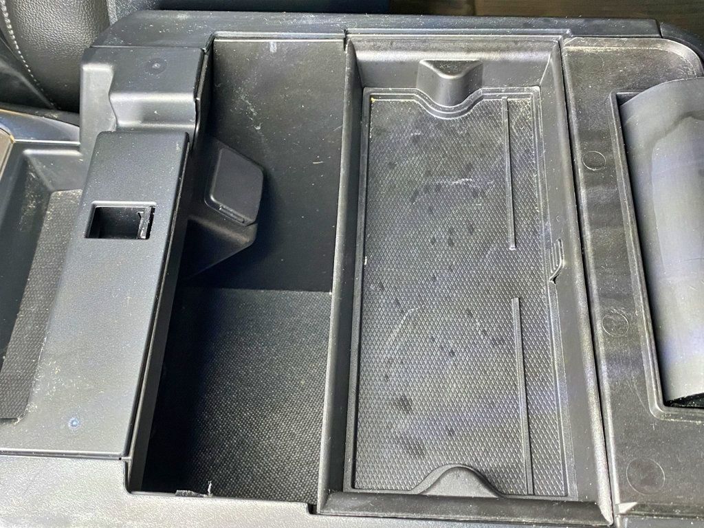 2020 Ford Explorer ST 4WD - 23001612 - 39