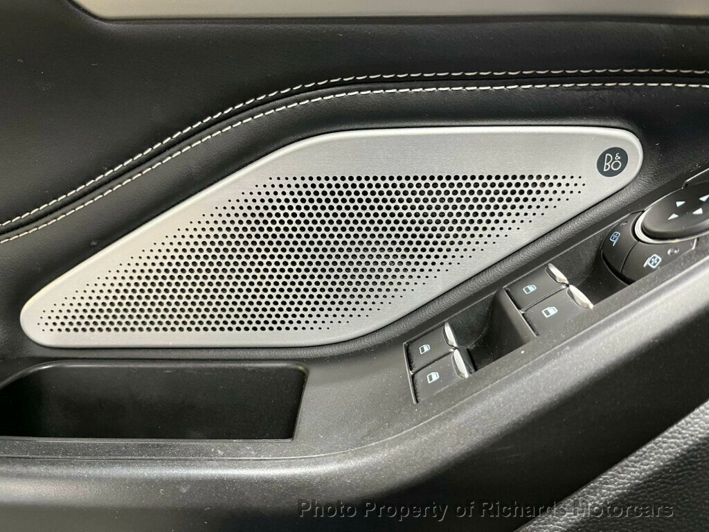 2020 Ford Explorer ST photo 11