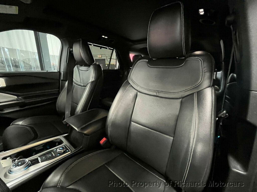 2020 Ford Explorer ST photo 14