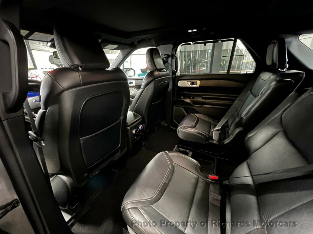 2020 Ford Explorer ST photo 16