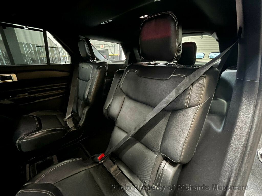2020 Ford Explorer ST photo 17