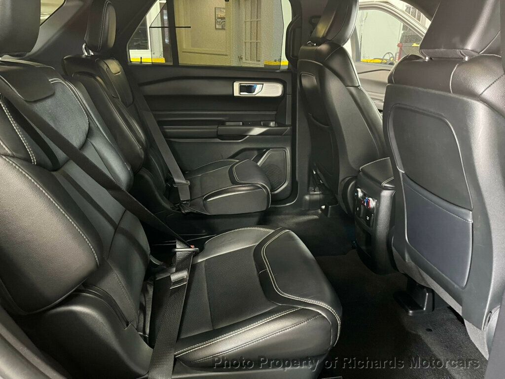 2020 Ford Explorer ST photo 19
