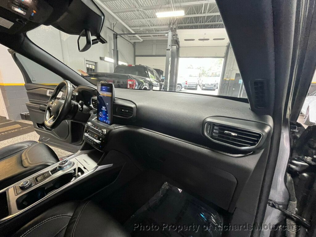 2020 Ford Explorer ST photo 22