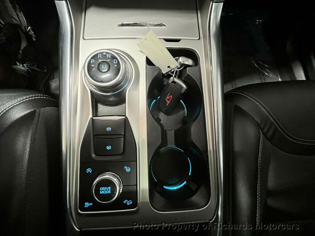 2020 Ford Explorer ST photo 28