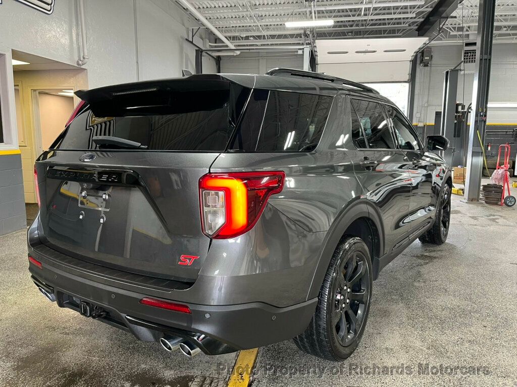 2020 Ford Explorer ST photo 3