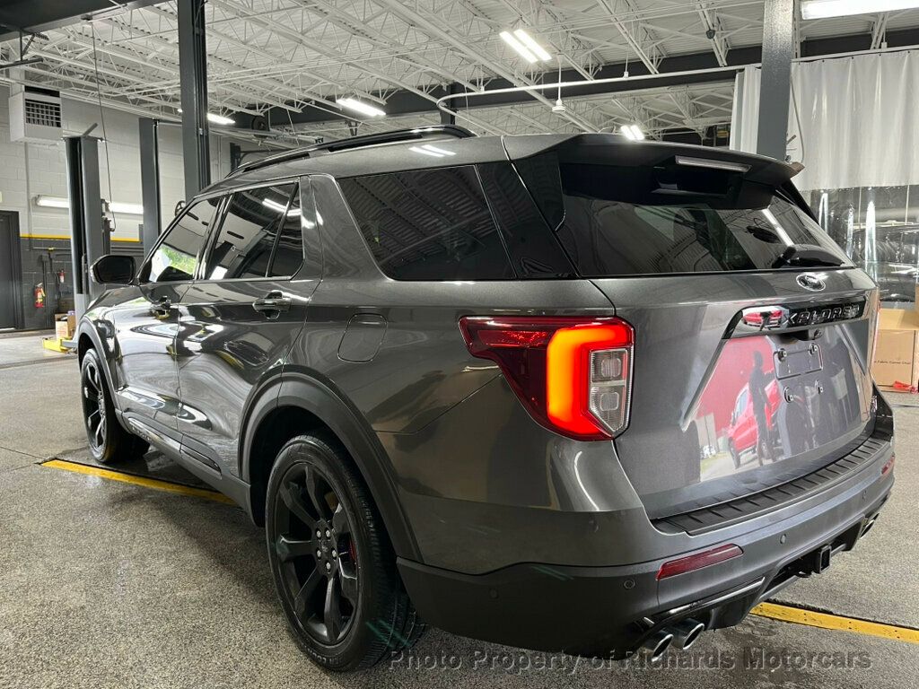 2020 Ford Explorer ST photo 5