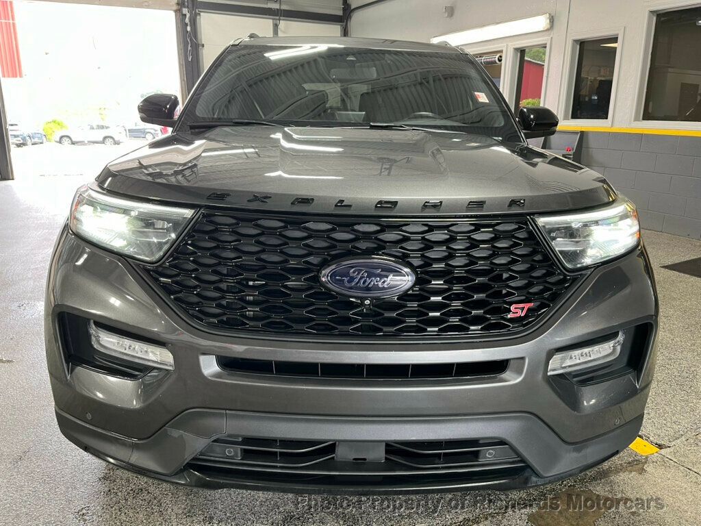 2020 Ford Explorer ST photo 8