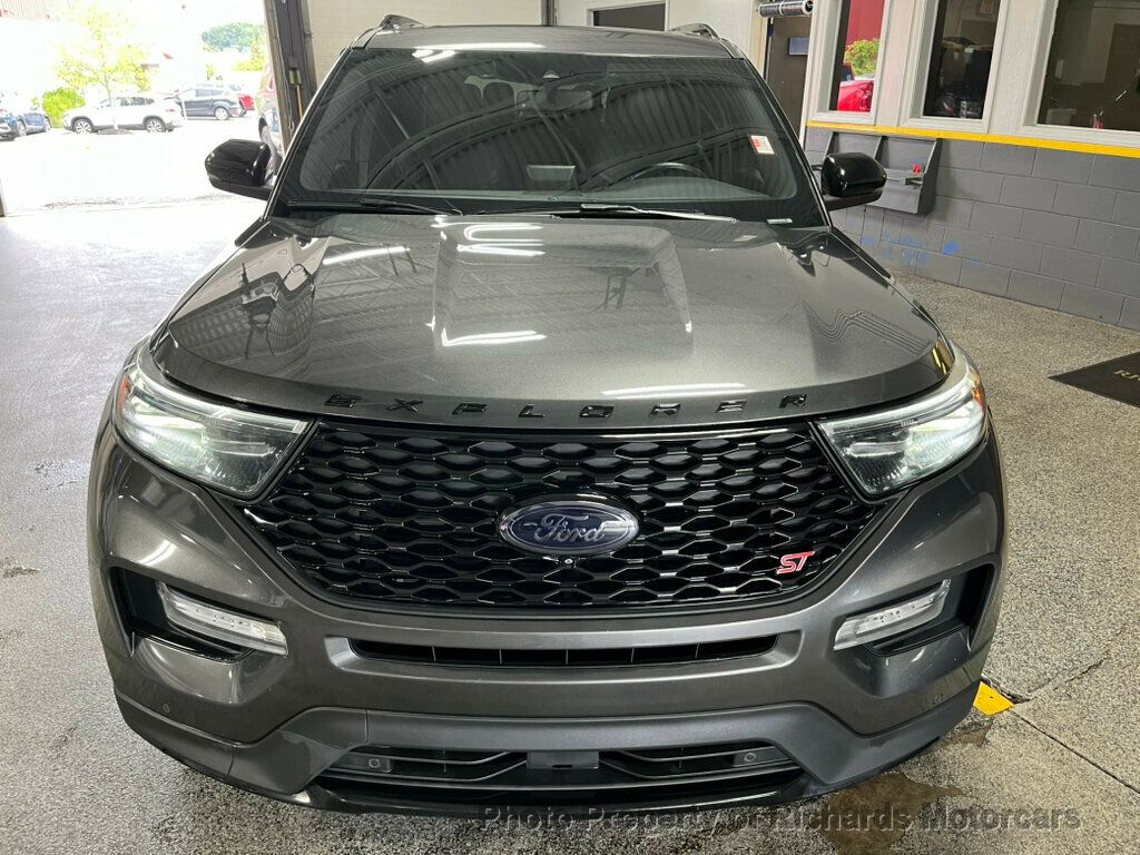 2020 Ford Explorer ST photo 9