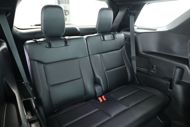 2020 Ford Explorer ST 4WD w/ Twin Panel Moonroof, Premium Tech Pkg & ST Street Pack - 22932689 - 21