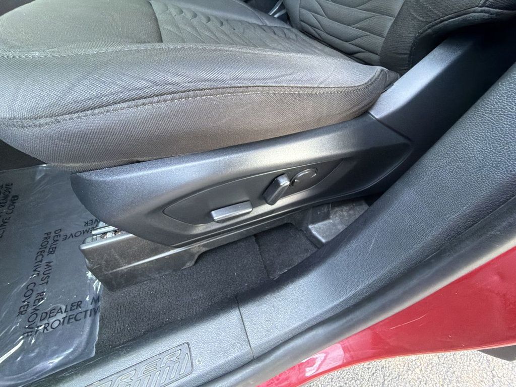 Ford Explorer XLT photo 13
