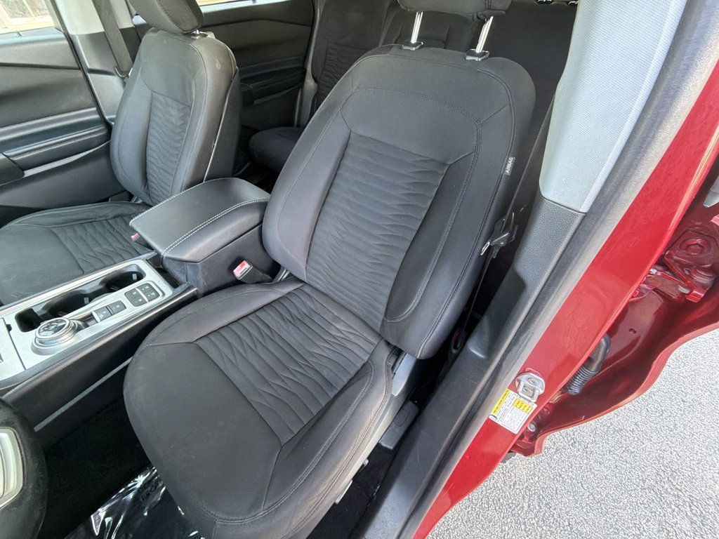 Ford Explorer XLT photo 14