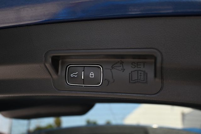 2020 Ford Explorer XLT 4WD - 23061871 - 24
