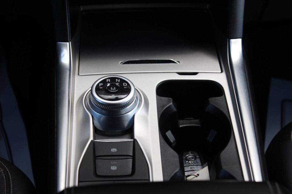 2020 Ford Explorer XLT 4WD - 22912713 - 24