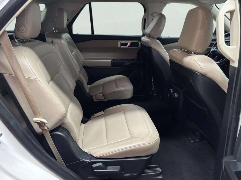 2020 Ford Explorer XLT 4WD - 23049468 - 19