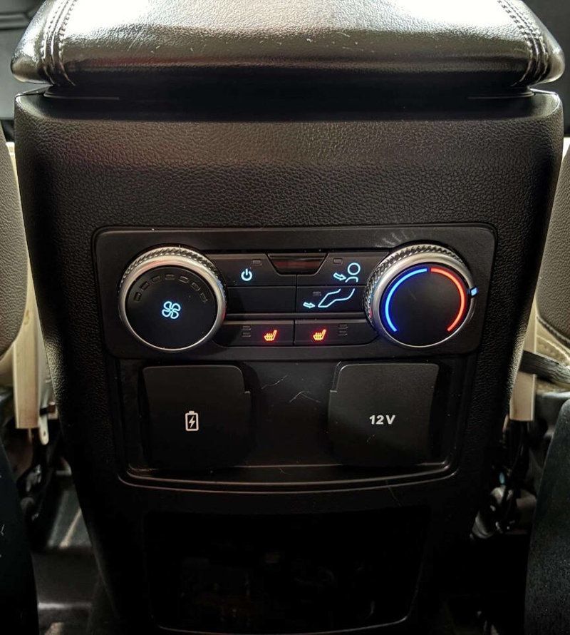 2020 Ford Explorer XLT 4WD - 23049468 - 22