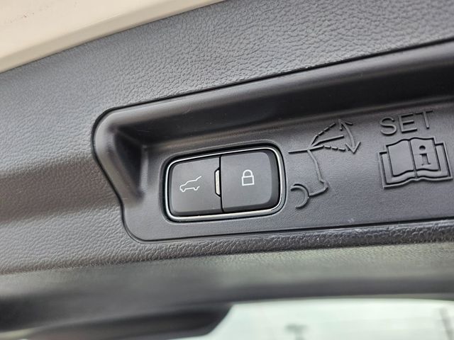 2020 Ford Explorer XLT 4WD - 22961683 - 10