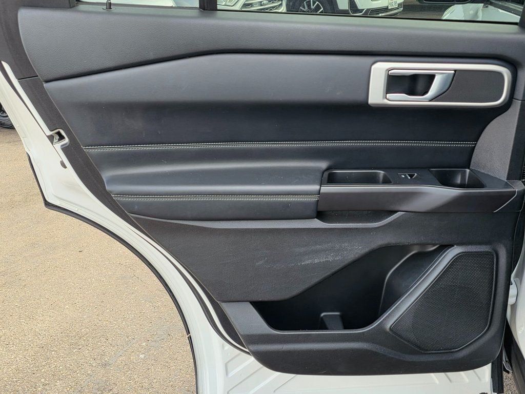 2020 Ford Explorer XLT 4WD - 22961683 - 17