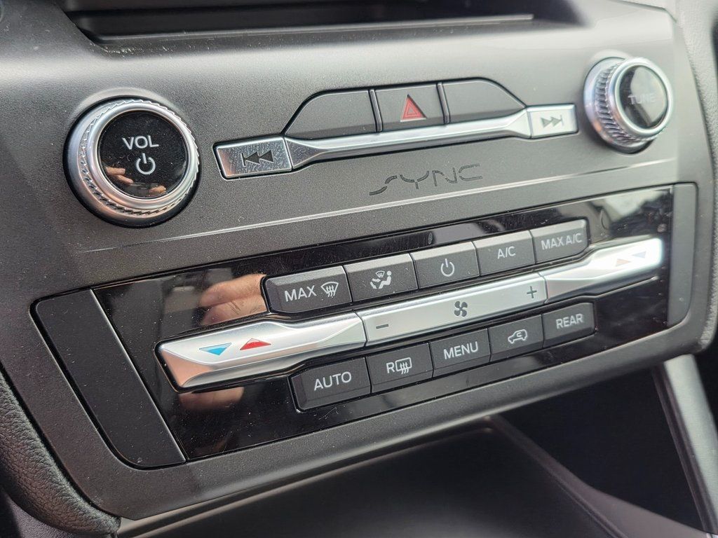 2020 Ford Explorer XLT 4WD - 22961683 - 27