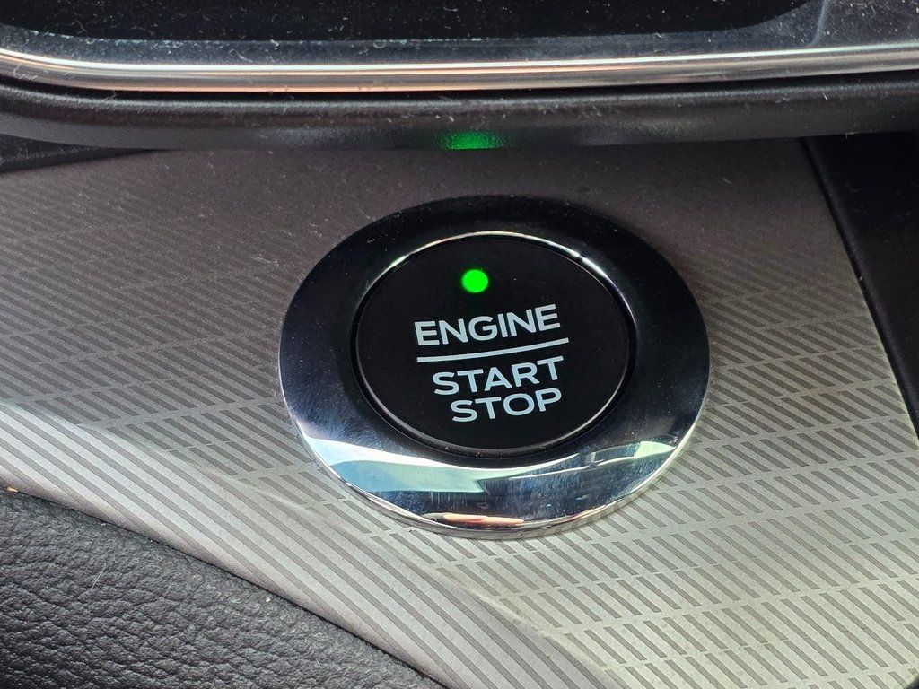 2020 Ford Explorer XLT 4WD - 22961683 - 29