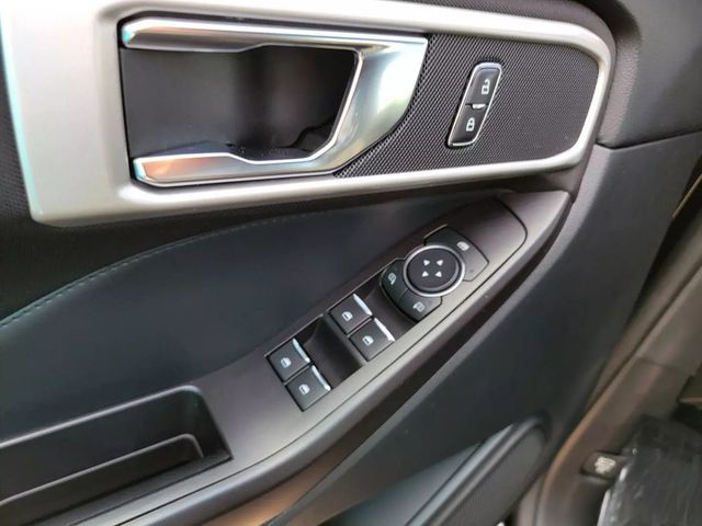 2020 Ford Explorer XLT Sport Utility 4D - 22884295 - 31