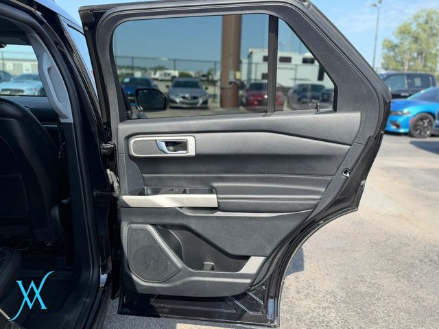 2020 Ford Explorer XLT Sport Utility 4D - 23058964 - 16