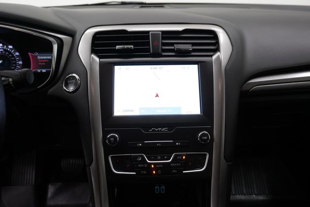 2020 Ford Fusion SE AWD - 22939499 - 16