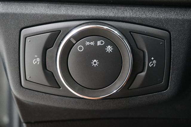 2020 Ford Fusion SE AWD - 22939499 - 19